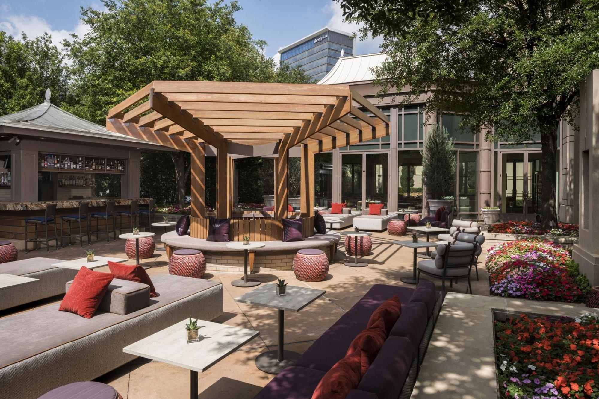 The Ritz-Carlton, Dallas Exterior photo